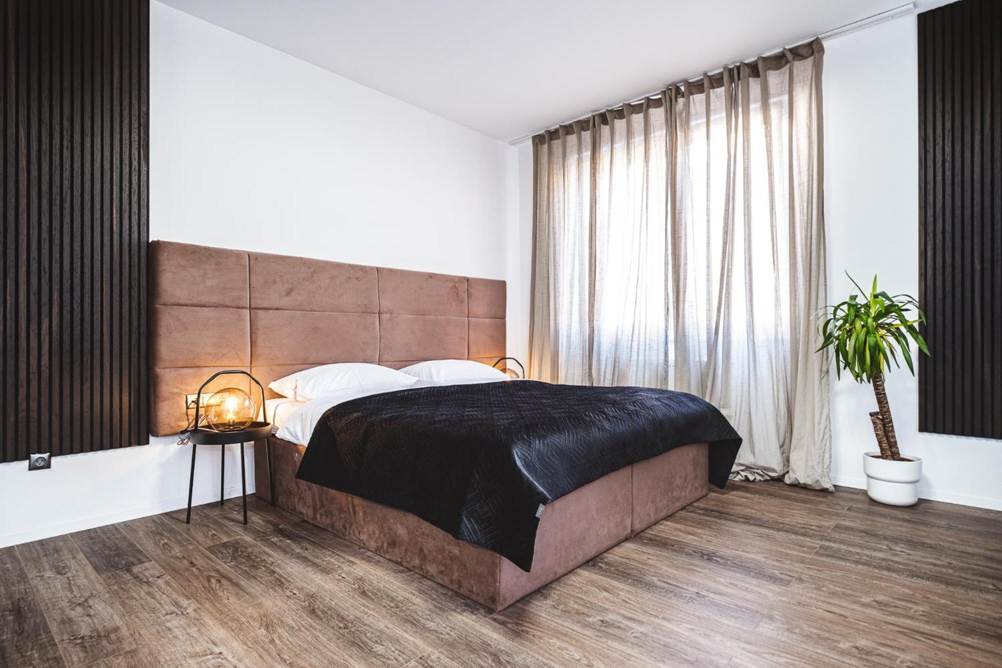 National Plus Zagreb Bagian luar foto
