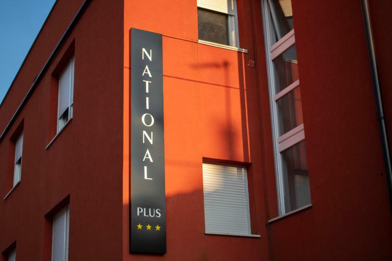 National Plus Zagreb Bagian luar foto